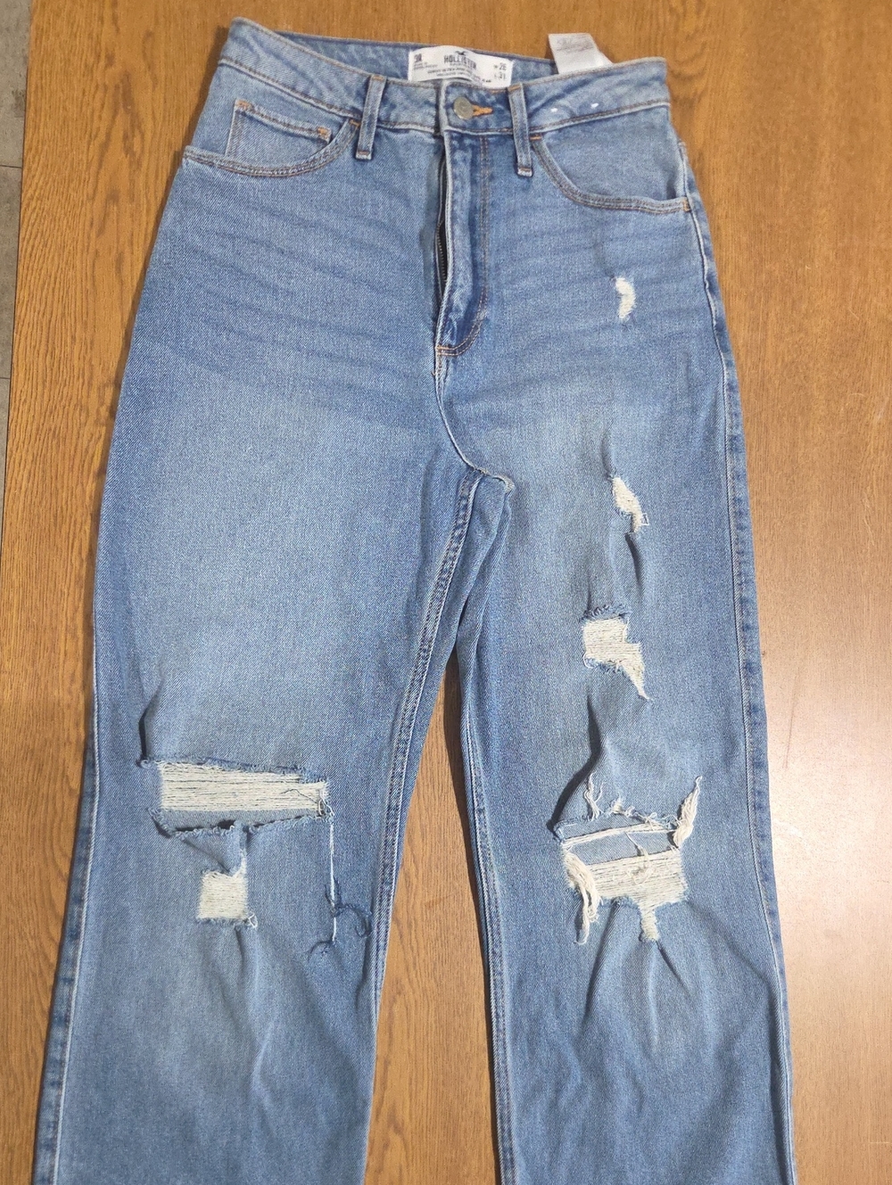Hollister Light Blue Straight-Leg Distressed Women’s Jeans